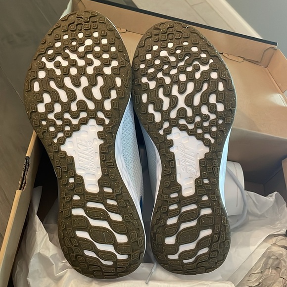 Nike men’s revolution 6 running shoe size 11 Wide blue gray orange brown - Picture 2 of 4